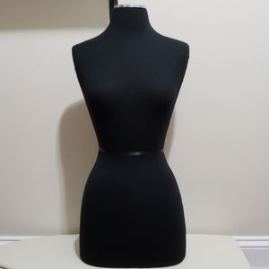 Womens Black Top Fixture (without stand)